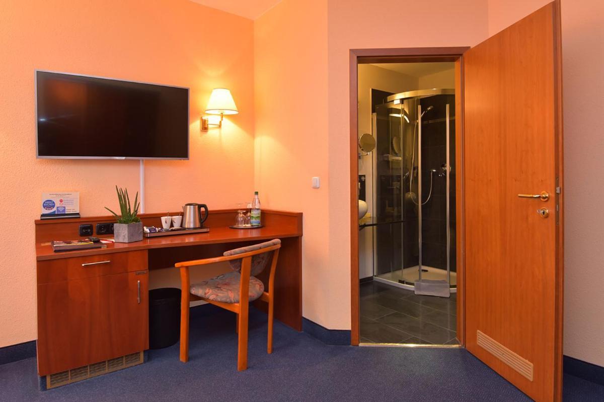 Altstadthotel An Der Werra Meiningen Bagian luar foto