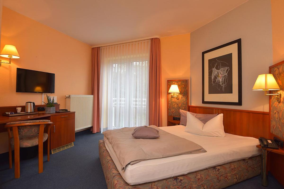Altstadthotel An Der Werra Meiningen Bagian luar foto