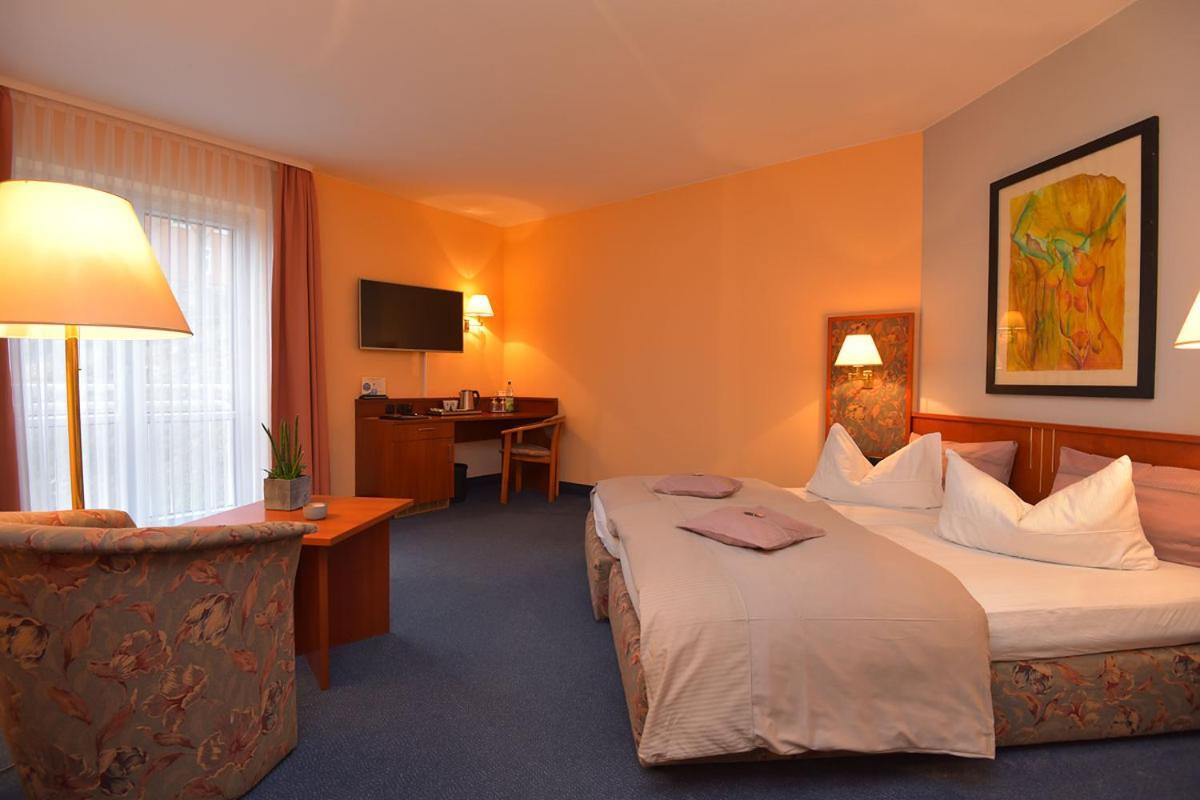 Altstadthotel An Der Werra Meiningen Bagian luar foto