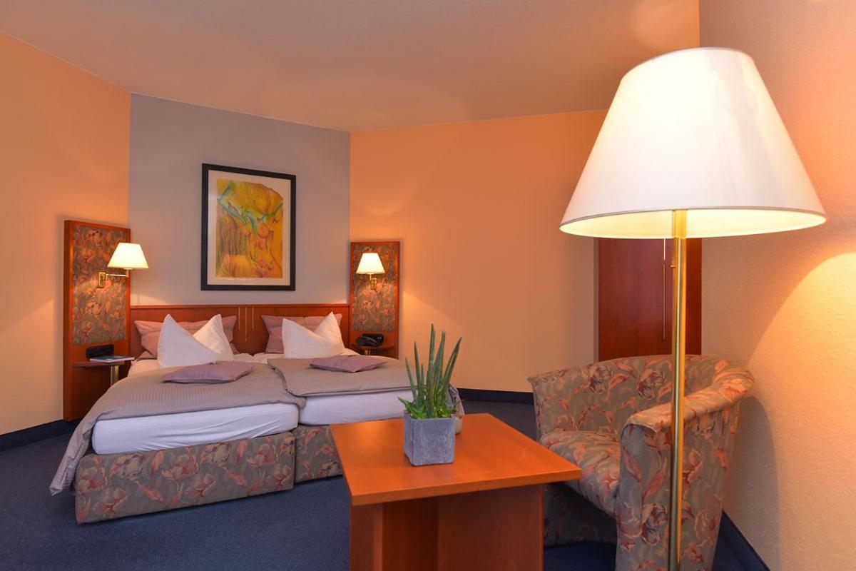 Altstadthotel An Der Werra Meiningen Bagian luar foto