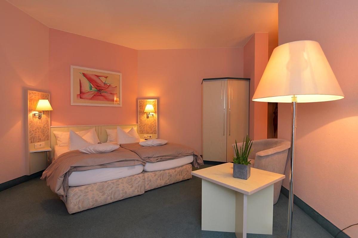 Altstadthotel An Der Werra Meiningen Bagian luar foto