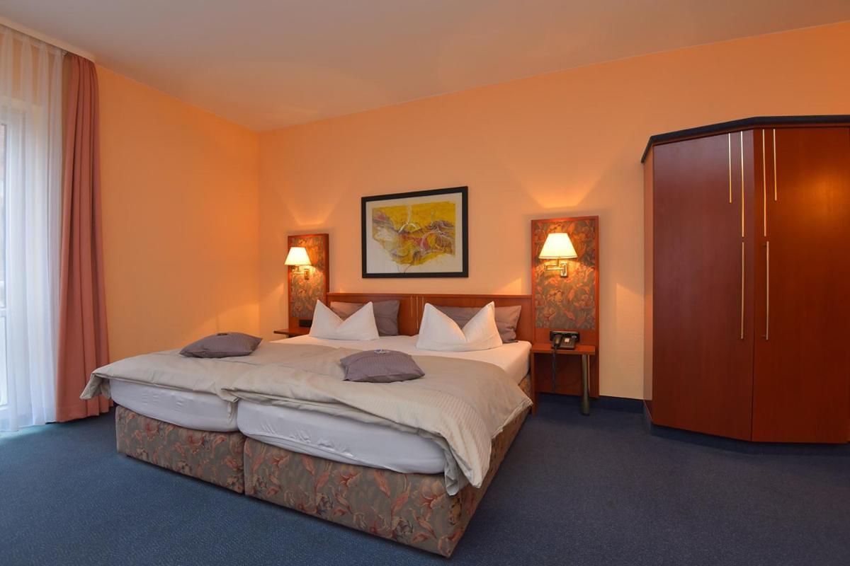 Altstadthotel An Der Werra Meiningen Bagian luar foto