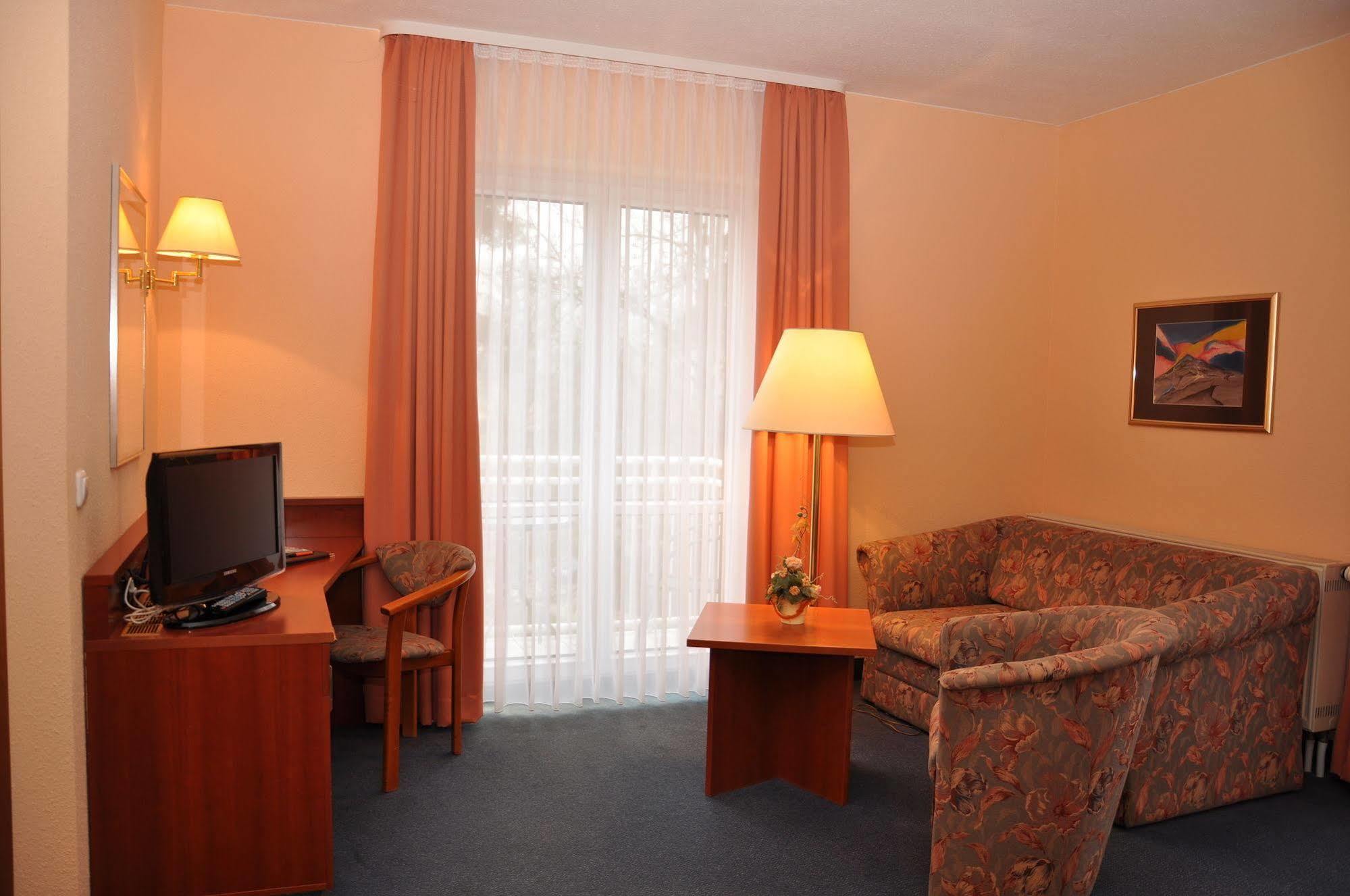 Altstadthotel An Der Werra Meiningen Bagian luar foto